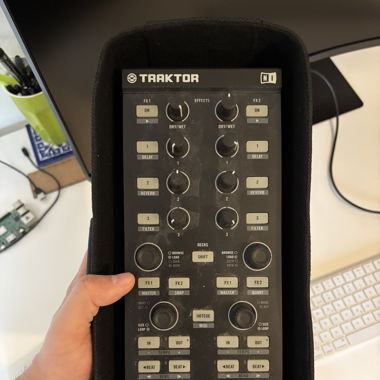 Native Instruments Traktor Kontrol X1 MK2