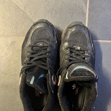Adidas Astir