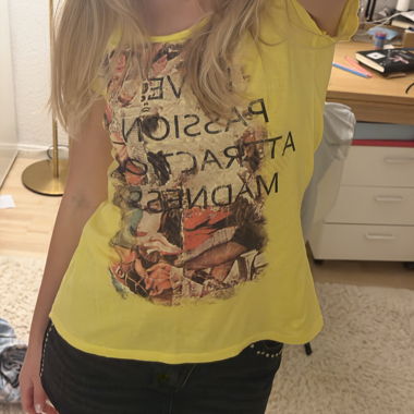 T-shirt giallo vintage