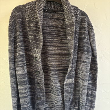 Cardigan in maglia grigia
