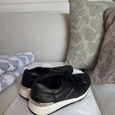 Baskets MICHAEL KORS noires en cuir taille 38