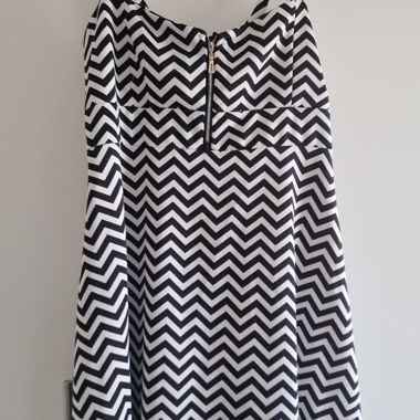 Vestito estivo zigzag bianco e nero