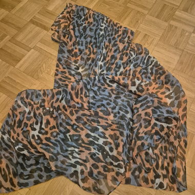 Grand foulard léopard coloré