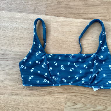 Hollisters bikini top