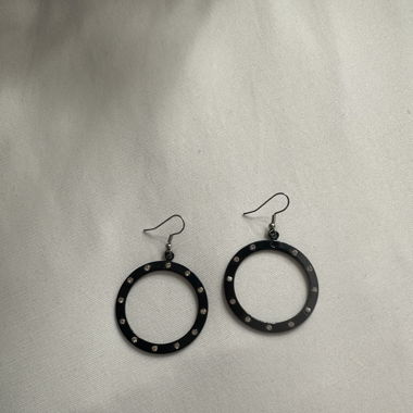 black hoop earrings with diamonds