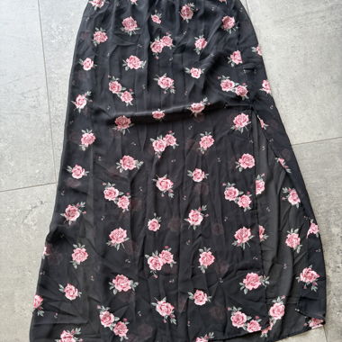 H&M Floral Black Skirt