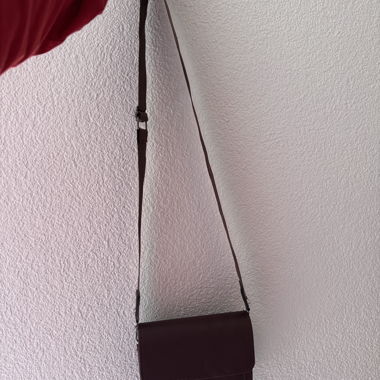 Kleine braune Umhängetasche