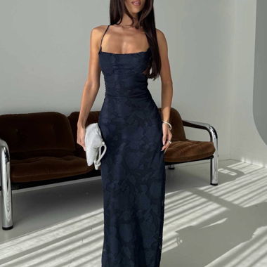 Dunkelblaues Kleid