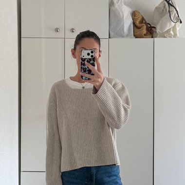 Beiger gerippter Strickpullover 100% Wolle