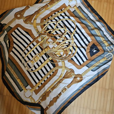 Hermès Scarf
