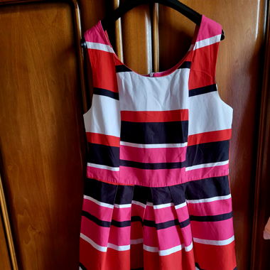 Robe de marque magnifique.