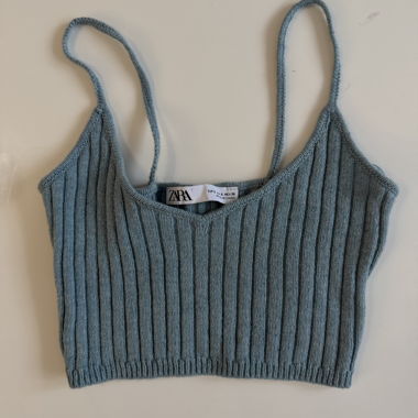 Top crop in maglia Zara
