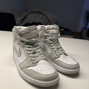 Air Jordan 1 Retro High OG Seafoam