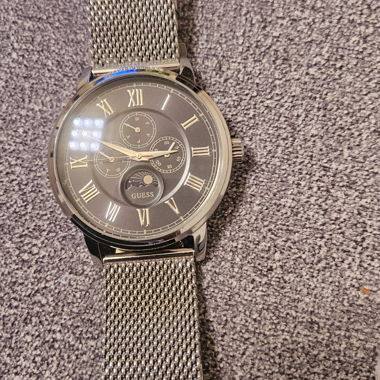 Guess Analoguhr mit Mesh-Armband