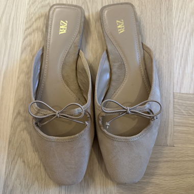 Cute Zara slippers - Size 38