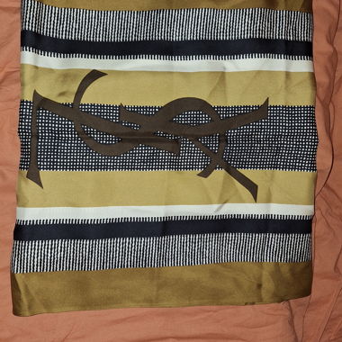 YSL Seidentuch/Foulard
