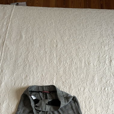 Pantaloni 