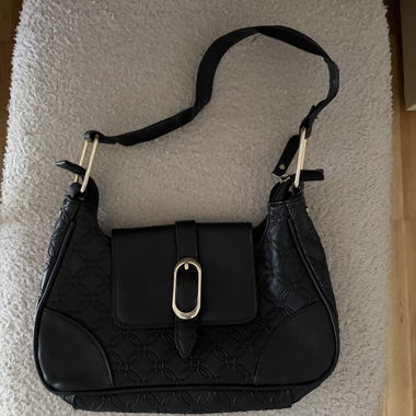 Bundle of 5 women’s handbags