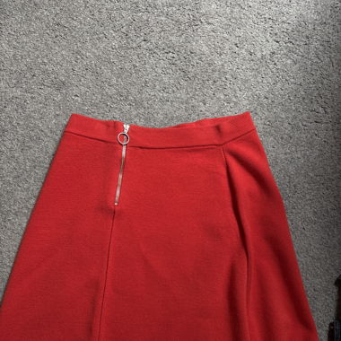 Red skirt 