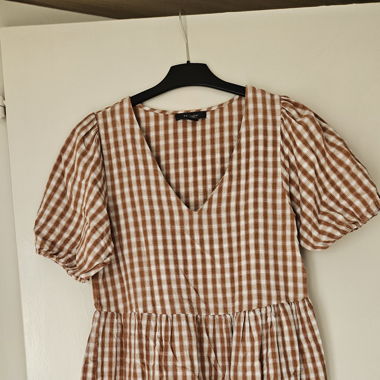 Kurzes Sommerkleid mit Volants von Primark Grösse 38