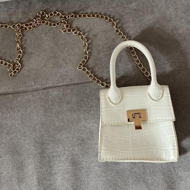 little white handbag 