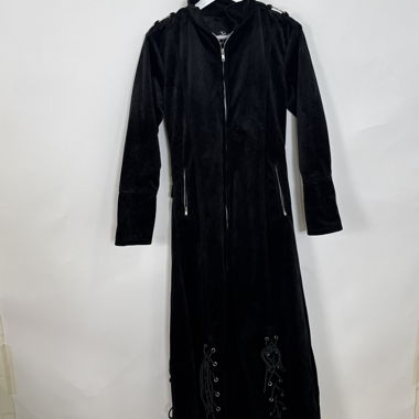 Cappotto gotico in velluto nero