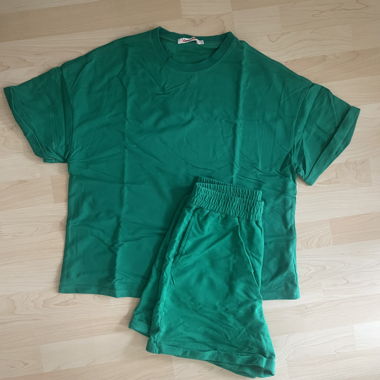 matching green t-shirt / shorts set