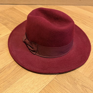 Wine-red hat