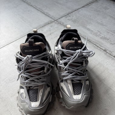 Balenciaga tracks LED