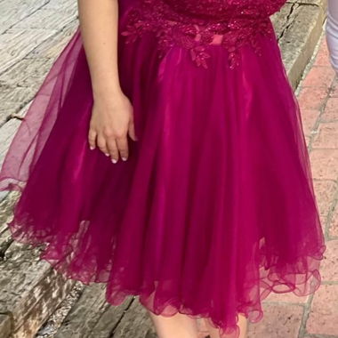 Robe en dentelle fuchsia
