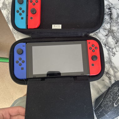 Nintendo Switch inkl Extra Controller 