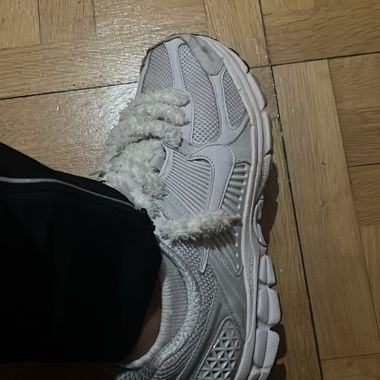 Nike Vomero 5 blanche 44