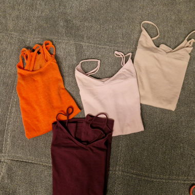 4 tops