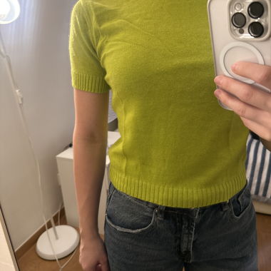 Short-sleeve sweater green