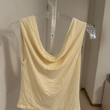 Yellow top