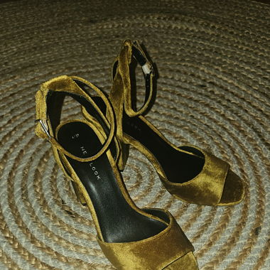 Samt High Heels