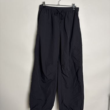 UNIQLO schwarze Nylonhose
