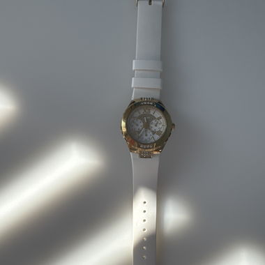 GUESS White Wristwatch