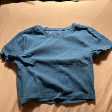 Blaues T-shirt 