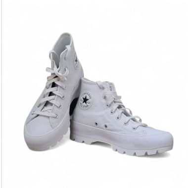 Converse en cuir blanc. Taille 38 EUR, 39 CH