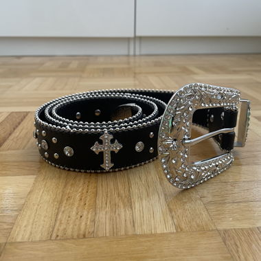 Ceinture noire décorée