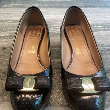 Ferragamo Pumps mit Schleife