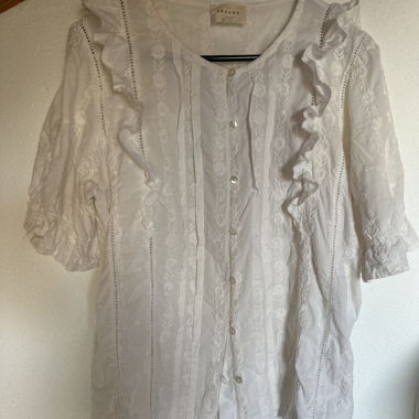 Sézane white ruffled blouse