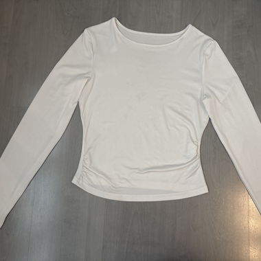 Weisses Langarmshirt