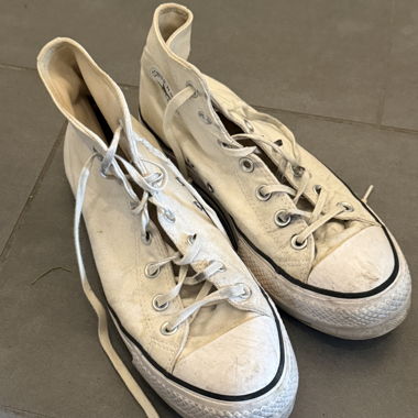 Converse High Top Sneaker