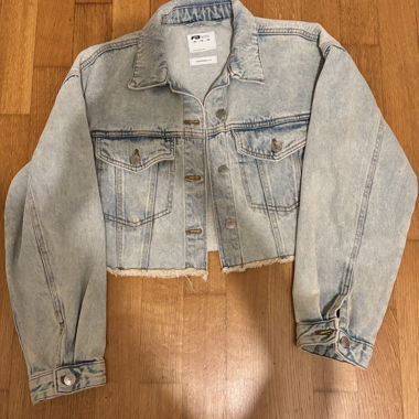 Cropped New Yorker Jeansjacke hellblau