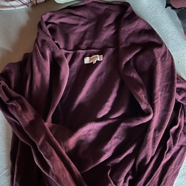 Bordeaux Strickjacke