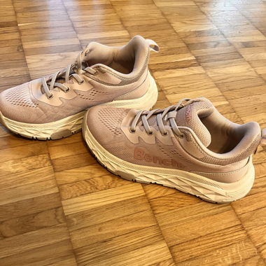 Bench sneakers 