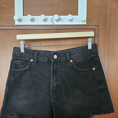 Schwarze Jeansshort