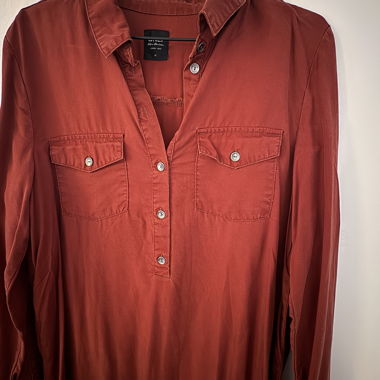 Copper-coloured dress